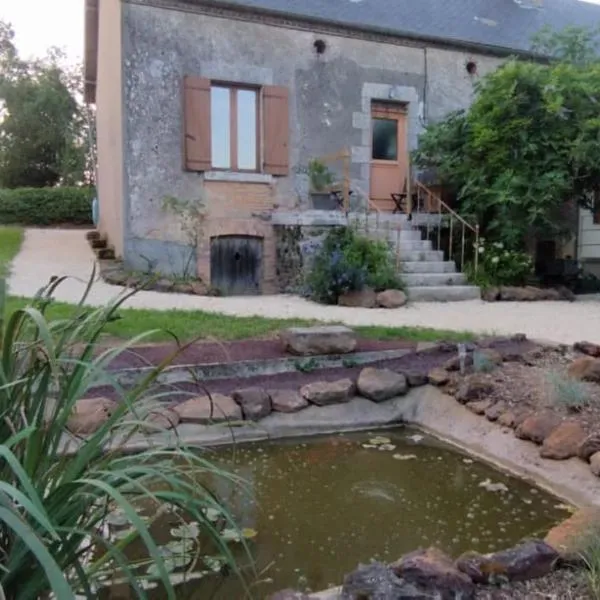 Gîte Chez les voisins, hótel í Sens-Beaujeu