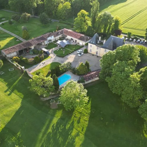 Château de La Vallade, hotel in Saint-Porchaire