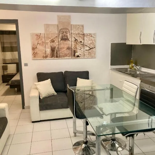 Appartement de village complet tout confort, hotel in Noves