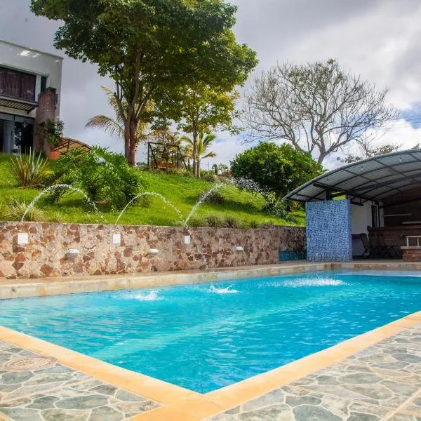 Lujosa finca en La Cumbre, Piscina, jacuzzi, WiFi, 5BR, khách sạn ở La Cumbre