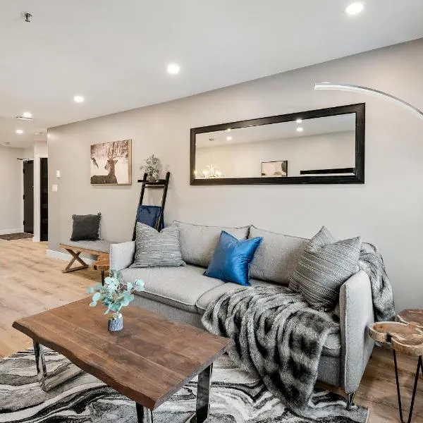 Ski In & Out, Heart of Upper Village – hotel w mieście Whistler