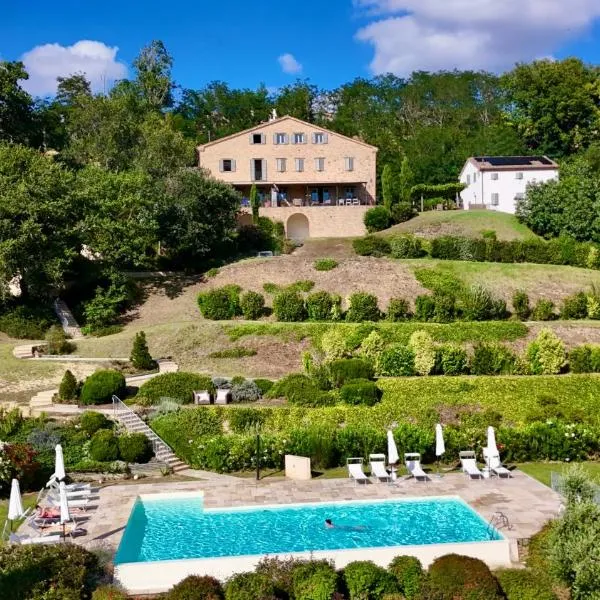La Giravolta Country House, hotel in Barchi