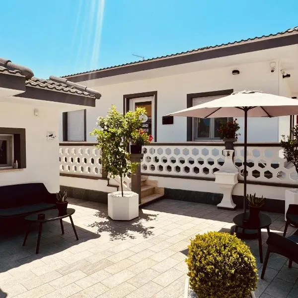 Kalasó Design Guest House - Rome Airport, ξενοδοχείο στο Φιουμιτσίνο