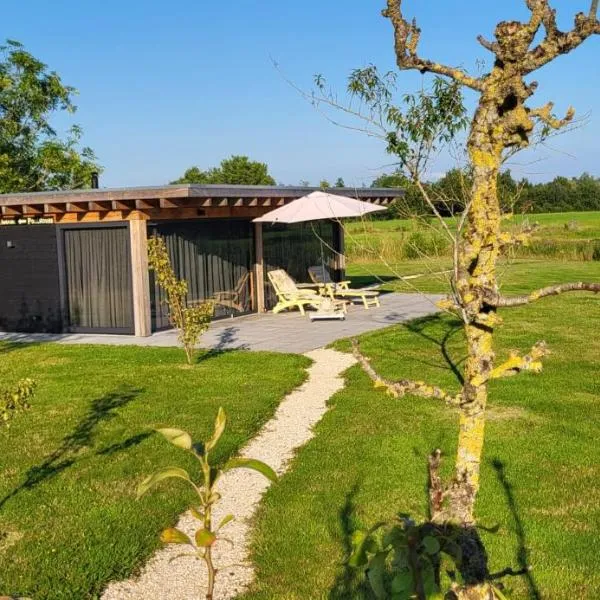 The Poolhouse, hotel en Buitenpost