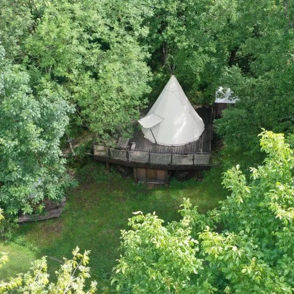 Le tipi à Marie, déconnectez- vous !!!, hotel v destinácii Cambounès