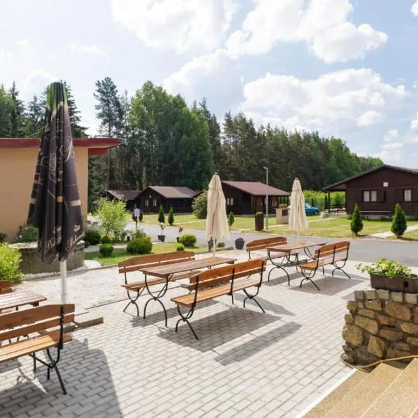 Camping La Provence, hotel v destinaci Velká Hleďsebe
