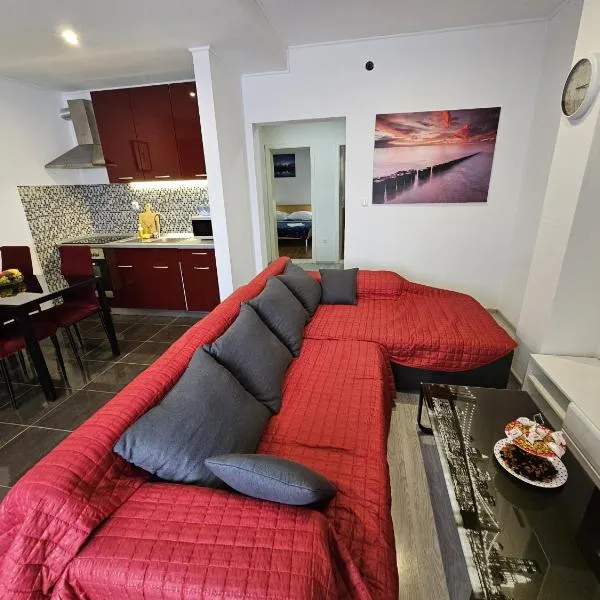 Modern apartment Nikola in a quiet area, hotel in Kastel Stari