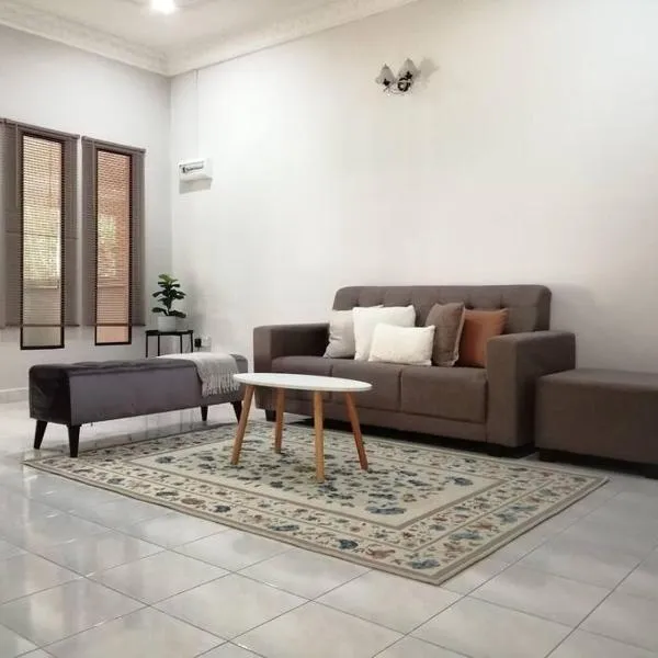 Cozy SEMI-D Home, Bandar Perdana - 3 Airconds, hotel in Sungai Petani