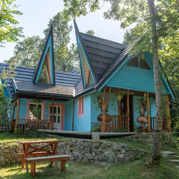 Viewtopia The Secret Land Apuseni Mountains، فندق في فيلا دراغانولوي