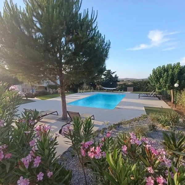 Country house for4, hotel in Markopoulon