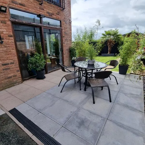 Spoonley Apartment in Llansantffraid ym mechain, hotel in Llansantffraid-ym-Mechain