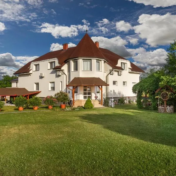 Katalin Vendégház, hotel in Gyenesdiás