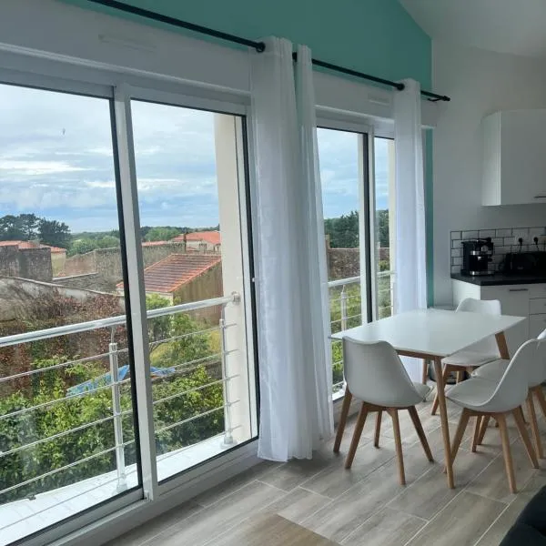 Maison Centre Brem avec vue sur la côte, hotel a Brem-sur-Mer