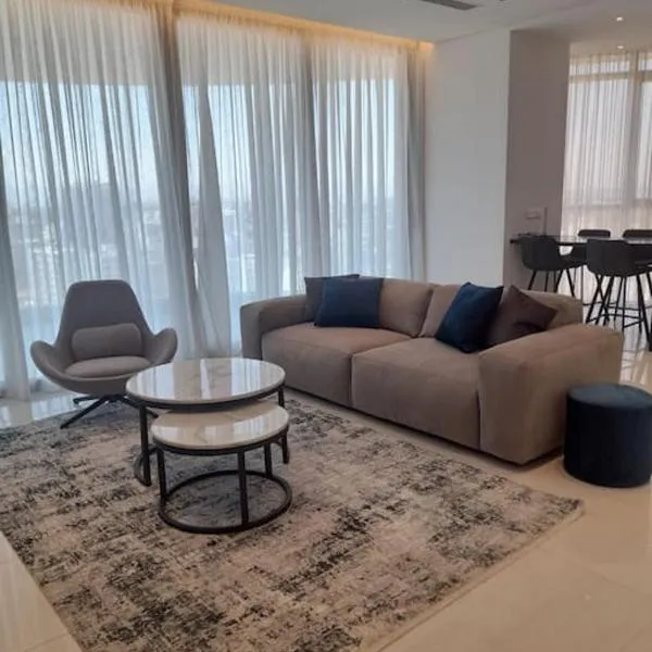 360 Nicosia-2 Bedroom City Tower, hotel in Nicosia