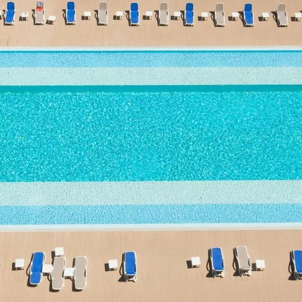 Waves & Whispers Apartments - acces gratuit piscina, hotel a Olimp