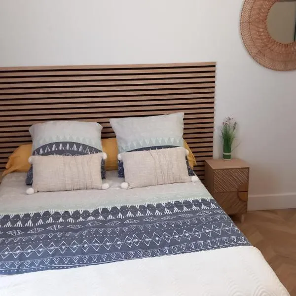 Studio Valliere les halles 15m2 avec clim – hotel w mieście Narbona