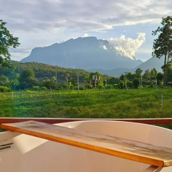 บ้านพอเพียงเชียงดาว BanPorPiangChiangDao, hotel in Ban Mae Khon