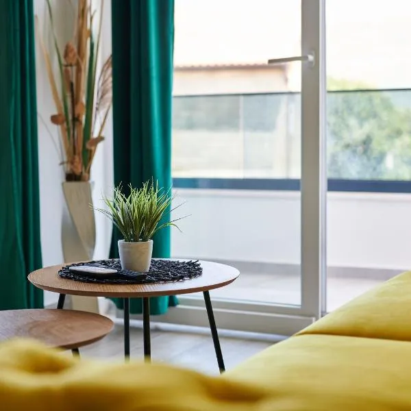 Urban Apartment Endji, hotel in Močići