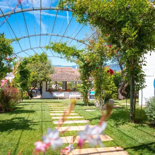 Hotel Ristorante S'Astore, hotel v destinaci Benetutti