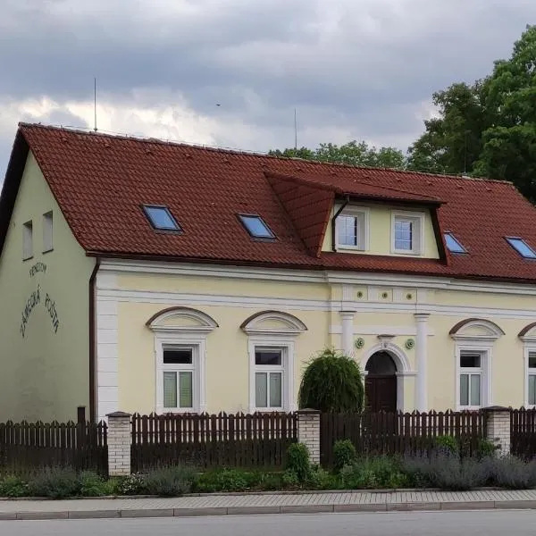Zámecká pošta penzion, hotel v destinaci Neznašov