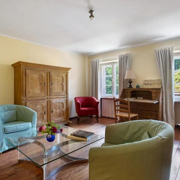 Gutshof an der Alten Linde, hotel v destinaci Siegsdorf