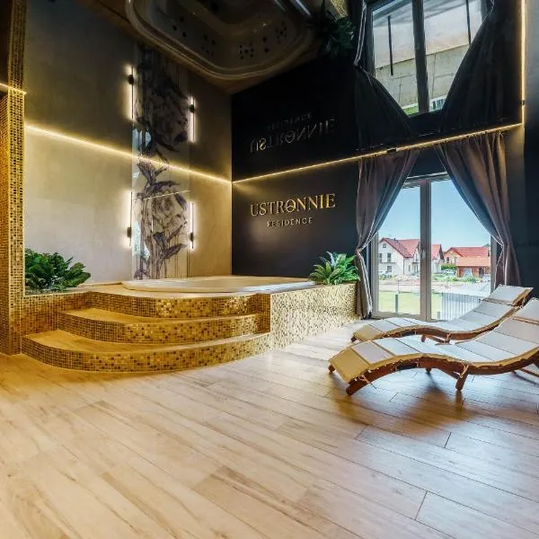 Apartament Kaszmirowy z Jacuzzi Sauna by HolidaySun, hotel in Ustronie Morskie