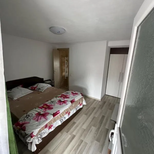 Budan 3 Rooms, hotel v destinaci Curtea de Argeş