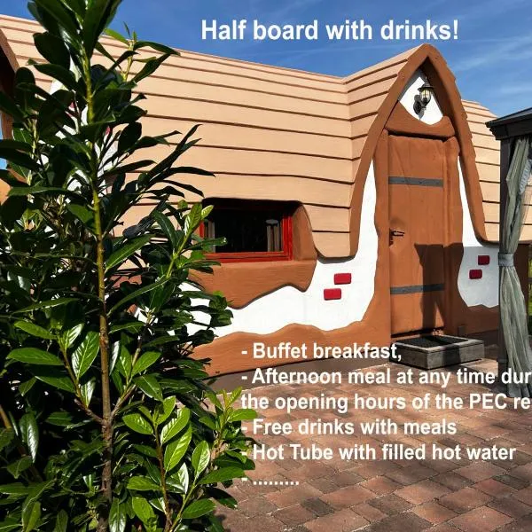 Glamping PEC - HALFBOARD, hotel a Selnica ob Dravi