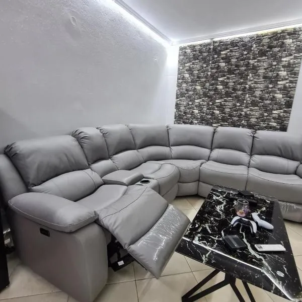 Relax an' Chill, hotel v Soluni