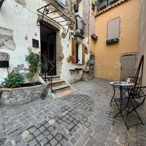 Chez kay – hotel w mieście Roquebrune-sur Argens