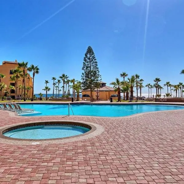 Sandy Beach Princesa D107 Ocean Front Resort, hotel di Puerto Peñasco