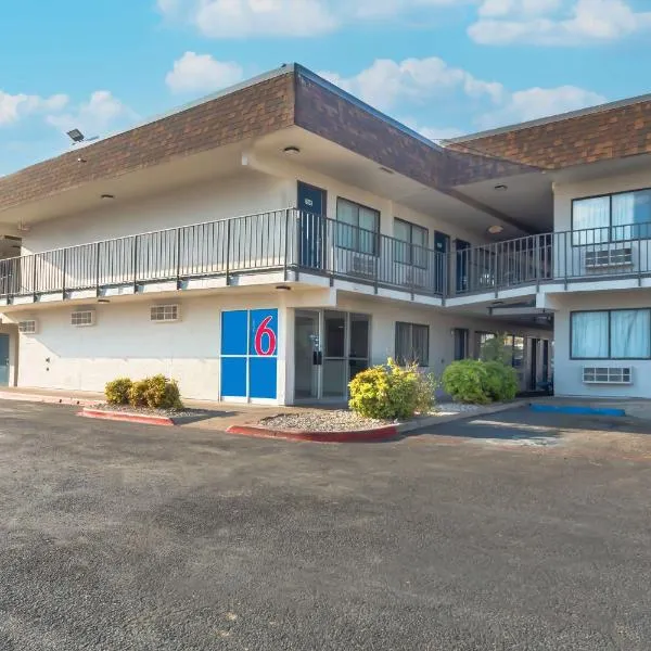 Motel 6-Del Rio, TX, hotel v destinaci Del Rio