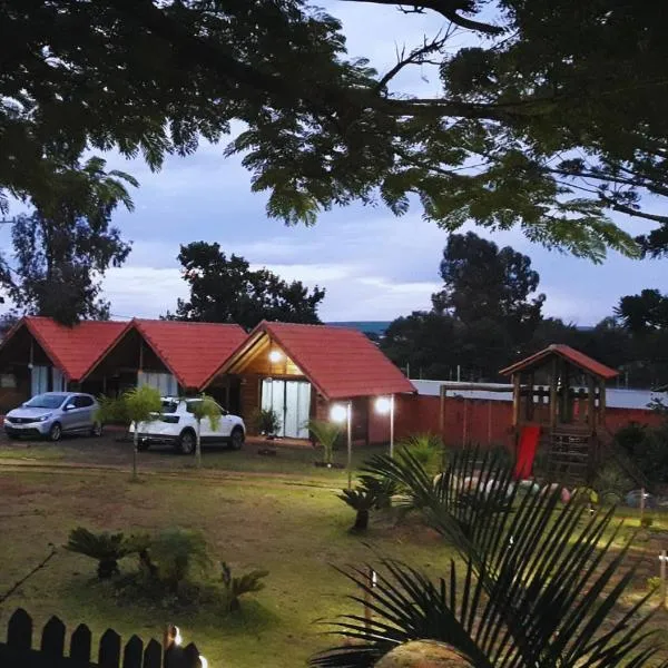 Chalés Rústicos - Na terra das Cachoeiras, hotel v destinaci Faxinal