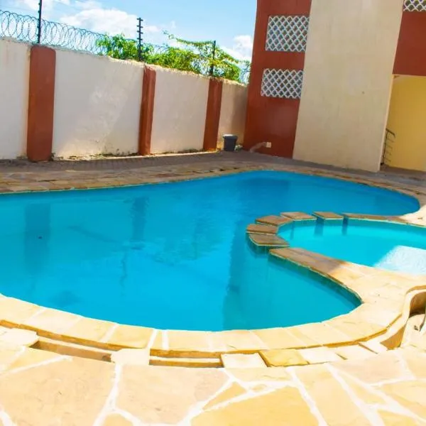 Elegant & Classy Stays - Studio Apartment，位于蒙巴萨的酒店