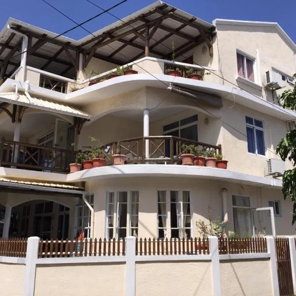 Studio Manguillier, hotel v destinaci Trou dʼ Eau Douce
