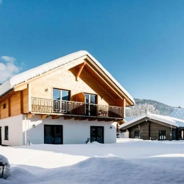 Nassfeld Chalet A and B、Rattendorfのホテル