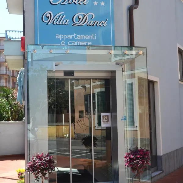 Rooms&Apartments Hotel Danci – hotel w mieście Borghetto Santo Spirito