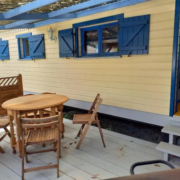 Roulotte au pied du Mont Saint Michel, hôtel à Pontorson