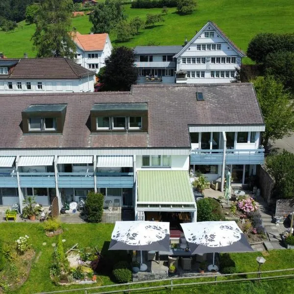 Hotel Säntis Teufen, hotel v destinaci Teufen