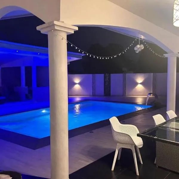 Somptueuse villa, hotel i Matoury