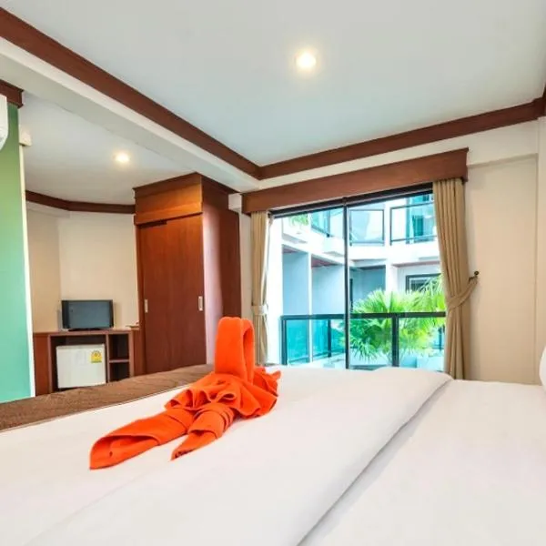 Kata Noi Bay Inn, hotel in Kata Beach