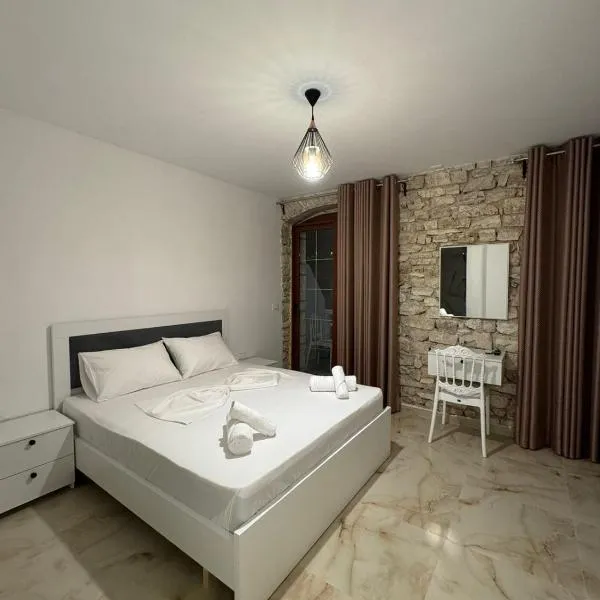 The White Troy, hotel en Saranda