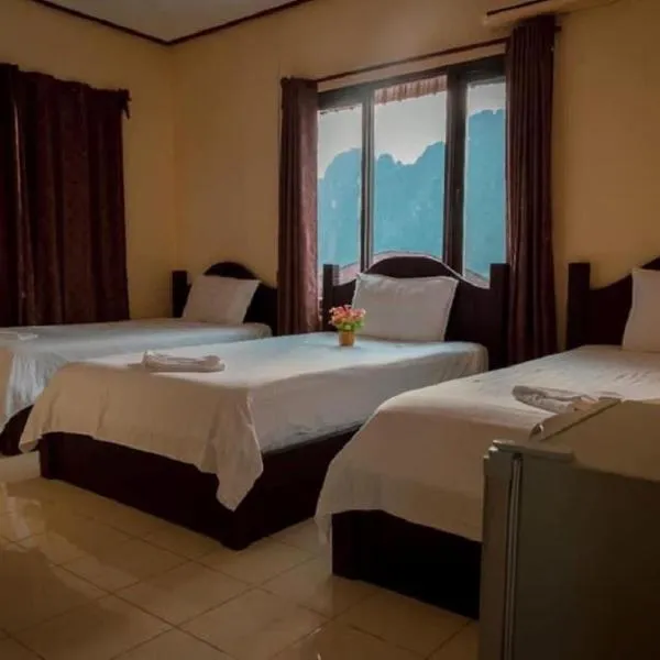 DokPhut Guesthouse, hotel in Vang Vieng