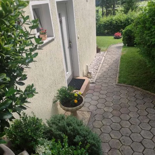 Bungalov, hotel en Gozd Martuljek