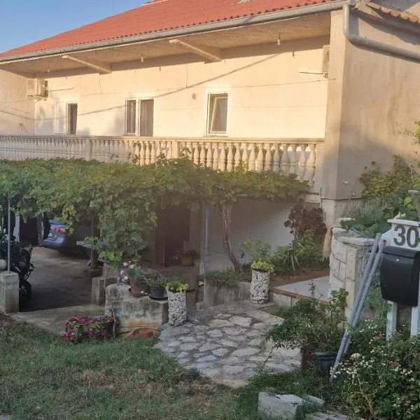 Apartman Marija Rudić, hotel v destinaci Ražanac