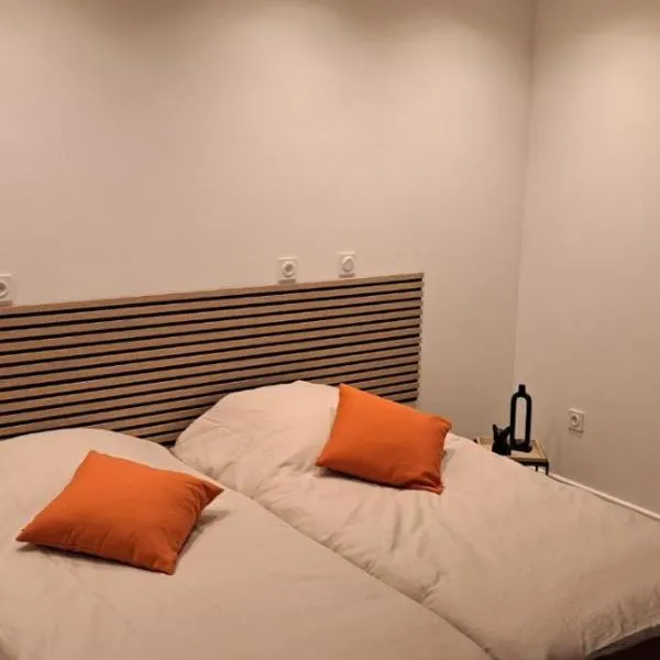 La maison d'à côté Chambre 2 – hotel w mieście Cuise-la-Motte