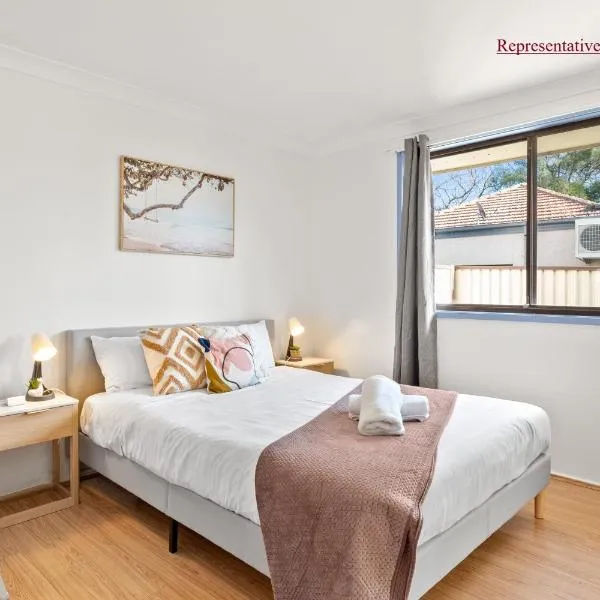 Luxe Double Room - Nearby Stations & Eateries - Shared Bathroom, hotel v destinaci Blacktown