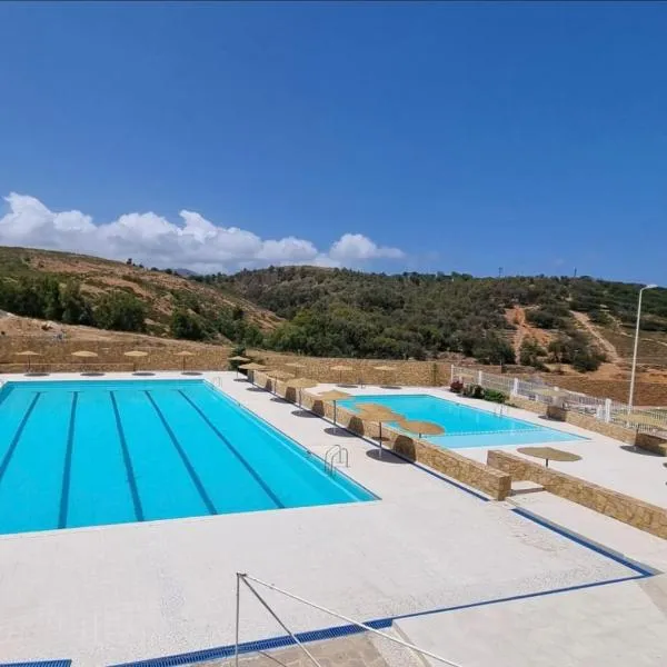 Fnideq Superbe appartement, hotel v destinaci Fnidek