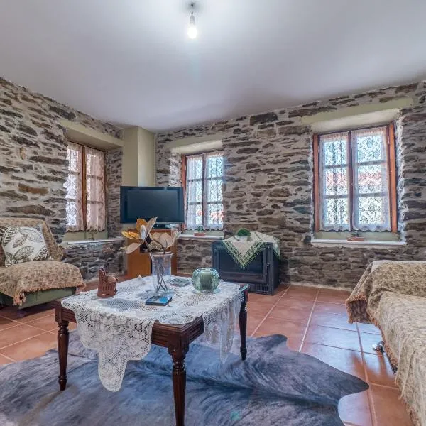 Traditional Stone Villa 1, hotell i Ellinikón