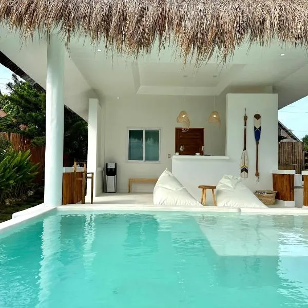 Pawikan Seaview Villa Deluxe, hotel v destinaci Moalboal